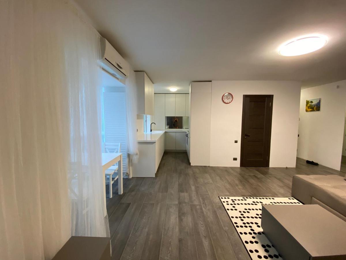 Most City Area Center Charming Apartment Dnipro Exterior foto